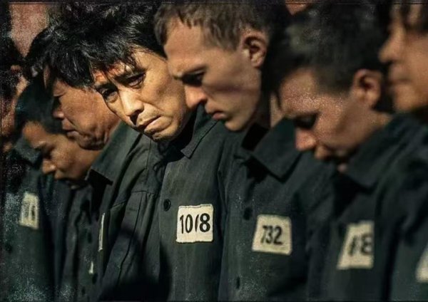 实盘配资网站论坛 完了！《731》首波口碑出炉，五星好评屈指可数，一星满屏皆是