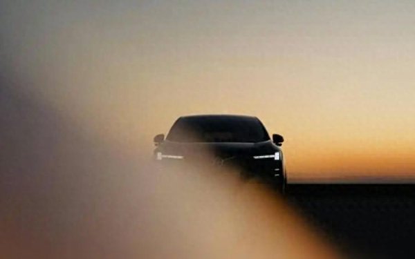 免费配资炒股入配资平台 沃尔沃EX60预告图发布，首发谷歌AI助手与全新计算平台